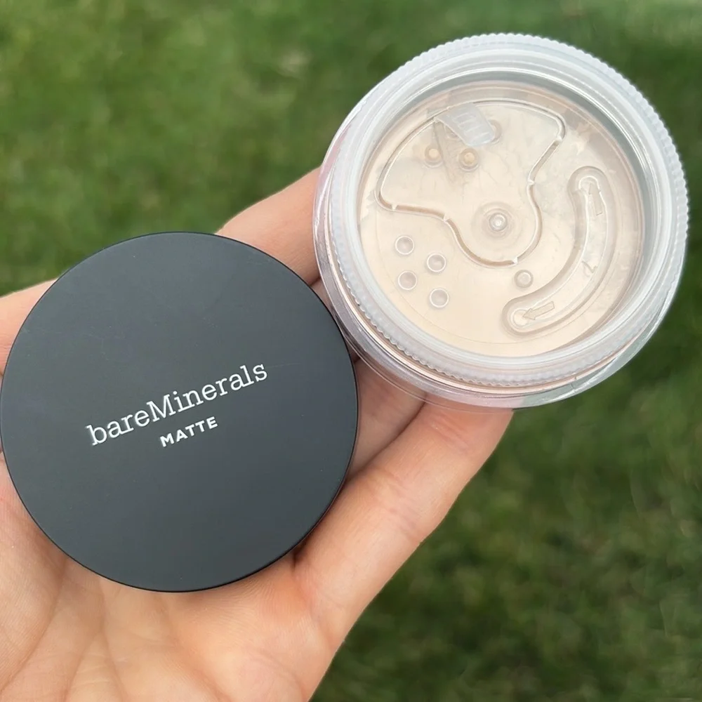 Brand New Bare Minerals Loose Matte SPF 15 Powder Foundation Fair Ivory 02